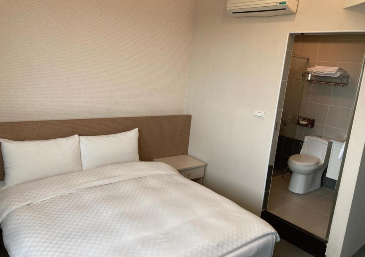 Shun-Yi Business Hotel Chiayi Exterior foto