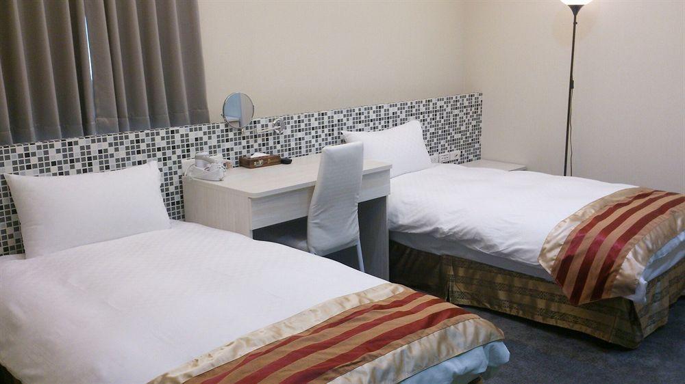 Shun-Yi Business Hotel Chiayi Exterior foto